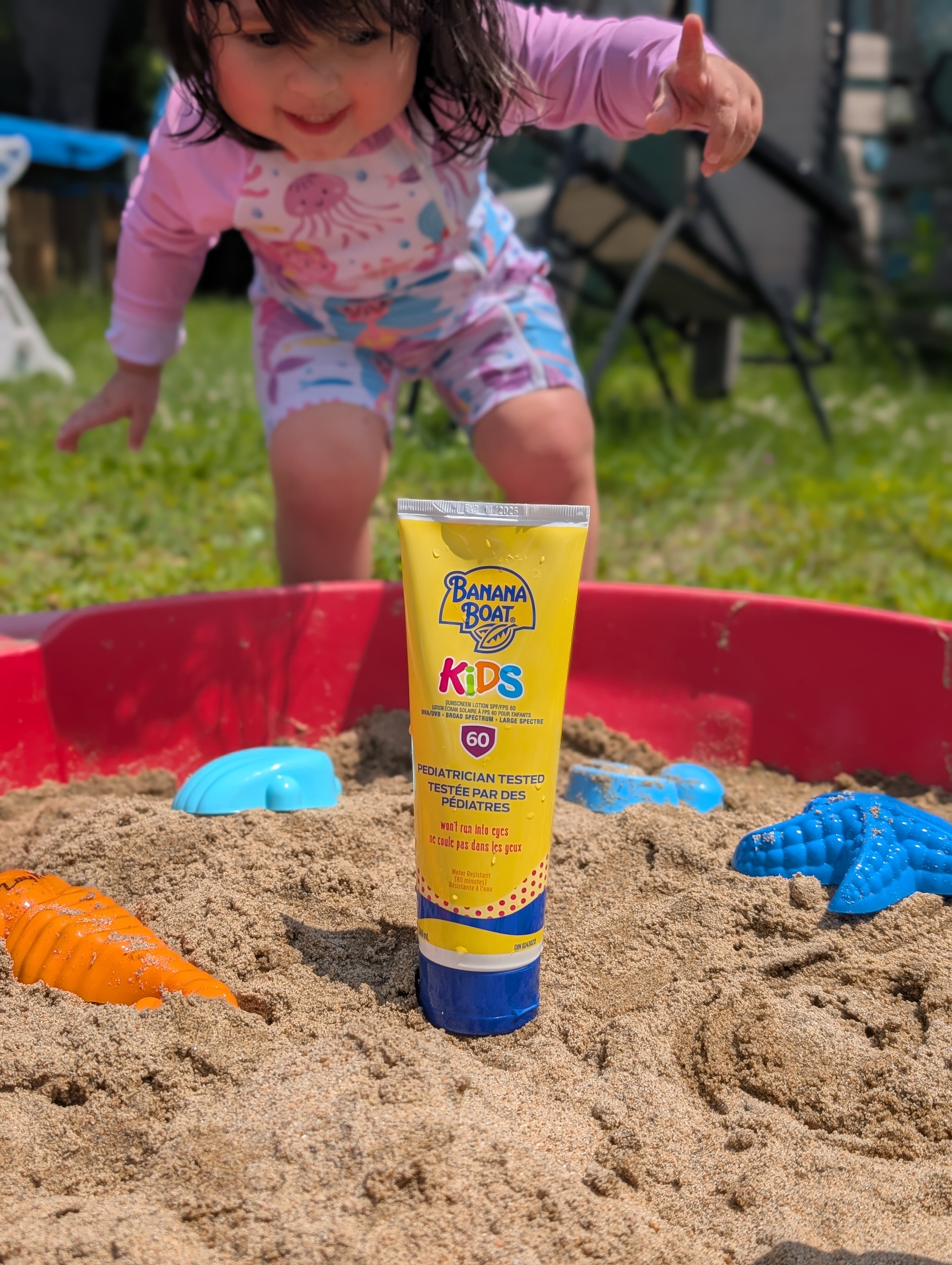 Banana Boat SPF product demonstration